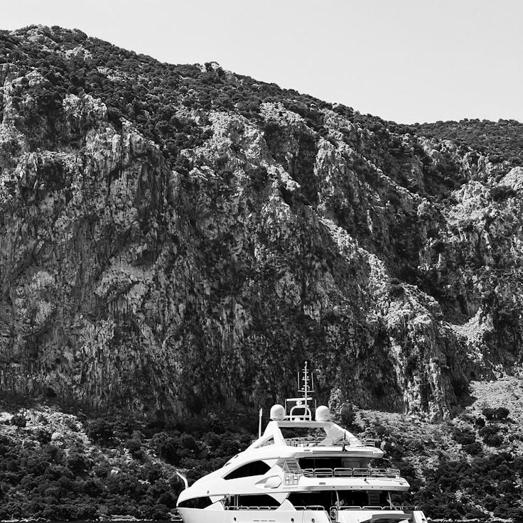 Yacht living snapshot